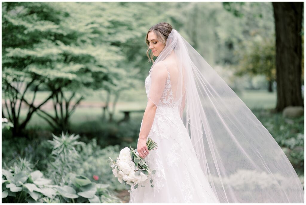 long wedding veils, classic wedding veil, long veil, 